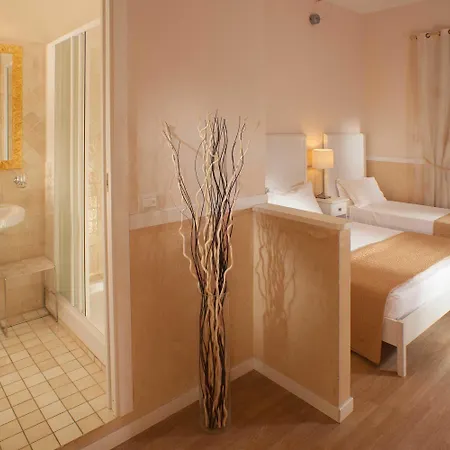 Domus Liberius - 4* Рим